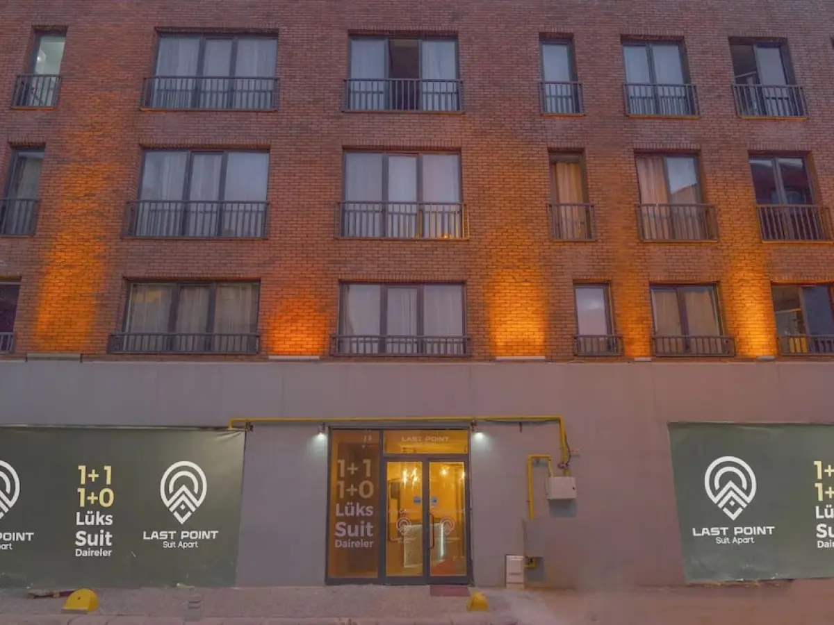 Last Point Suit Apart