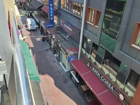 Lavinya Suit Apart - Photo 1