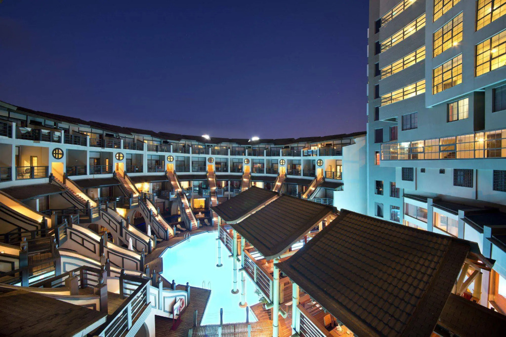 Limak Lara De Luxe Hotel and Resort