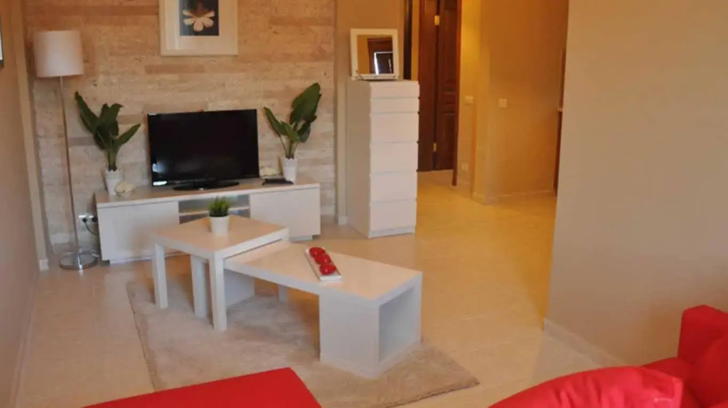 Liona Residence - Photo 3