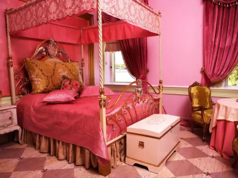 Lola 38 Hotel - Photo 4