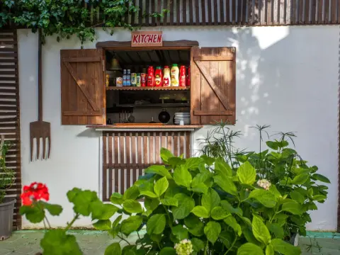 London Hotel - Photo 1