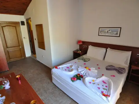 Longhouse Inn Hotel - Foto 1
