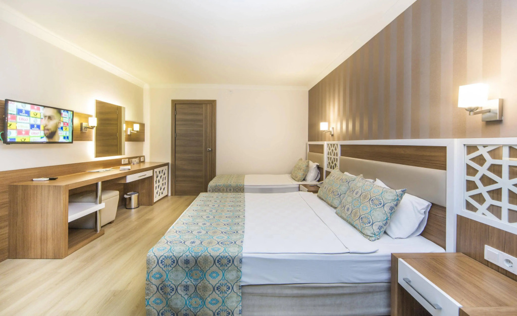 Lonicera Resort & Spa Hotel - Photo 3