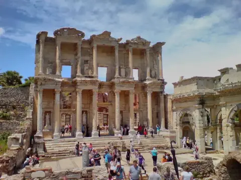 Malibu Residences - Photo 1