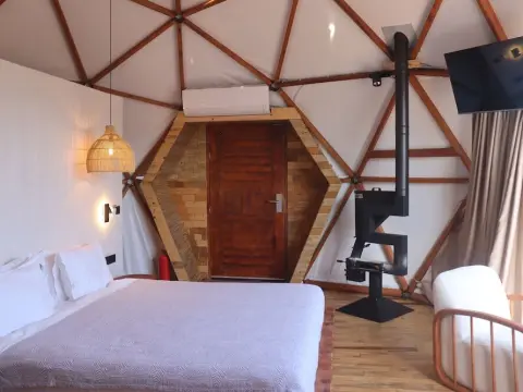 Mandalin Glamping - Photo 2