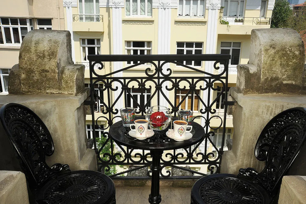 Maroon Bosphorus - Photo 1