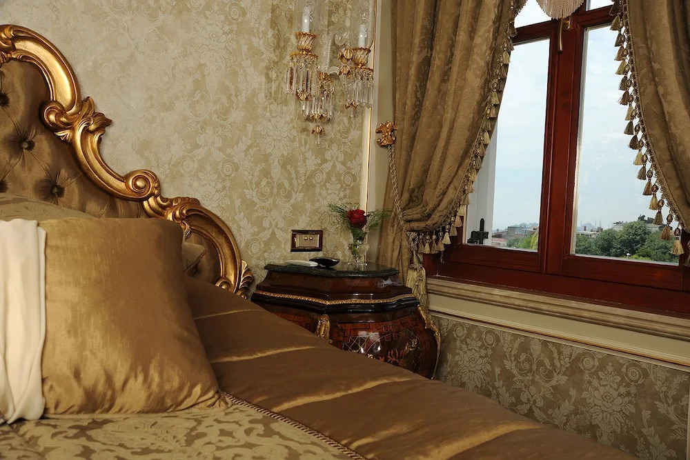 Maroon Bosphorus - Photo 4