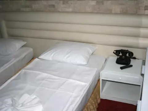 Mavera Hotel - Photo 2