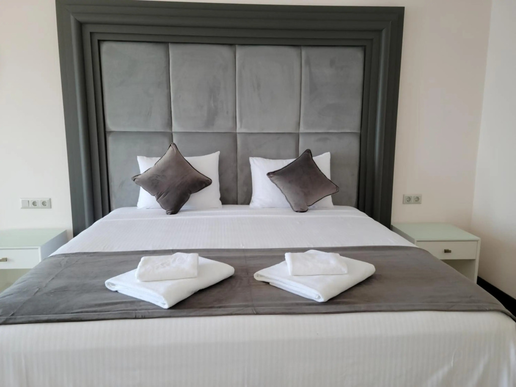 Mediteran Hotel - Photo 2