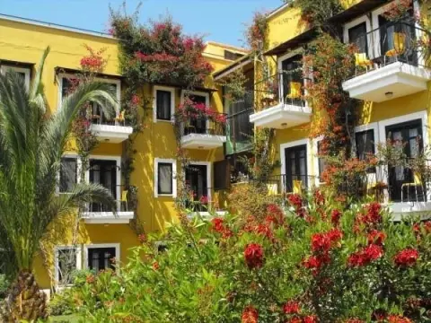 Meldi Hotel - Photo 1