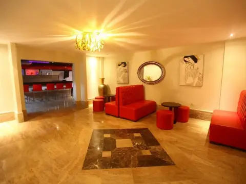 Merriment Hotel - Photo 2