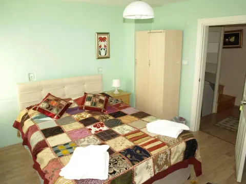 Midillis Art Apartment - Photo 2
