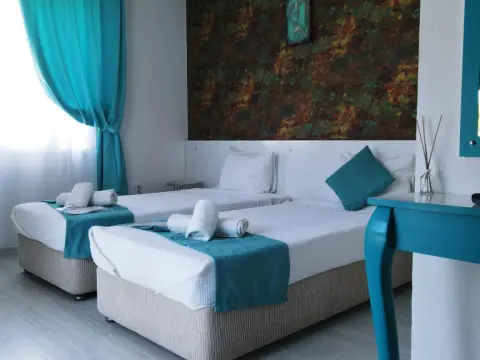 Minerva Port Hotel - Photo 3