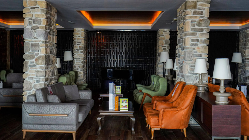 Mirada Del Lago Hotel - Photo 2