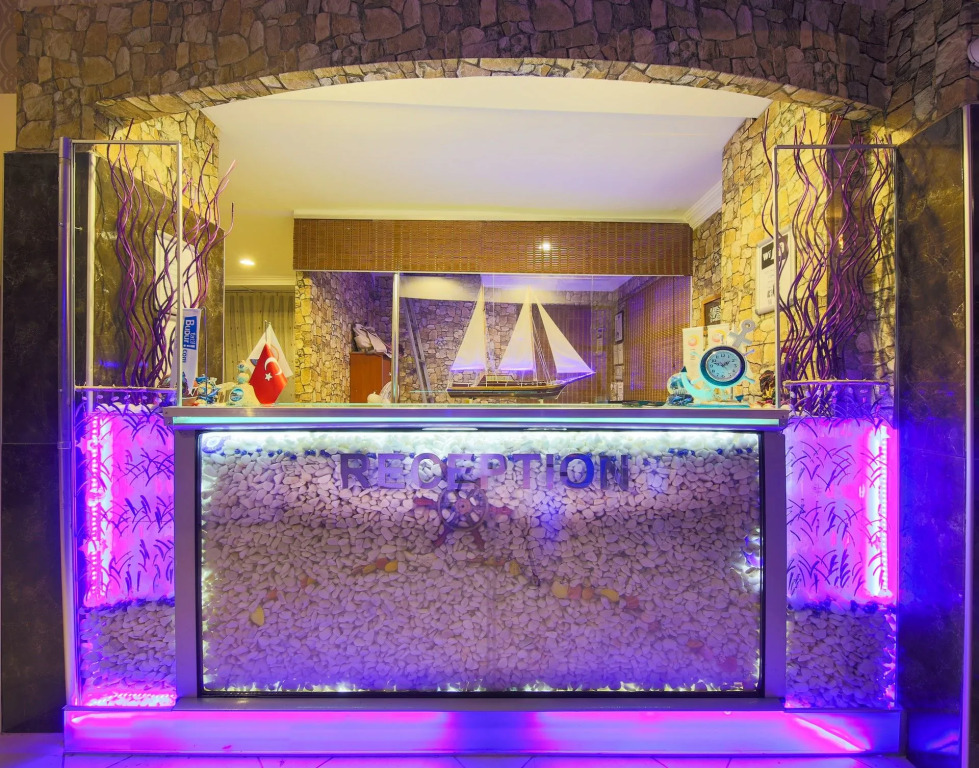 Moda Beach Hotel - Photo 2