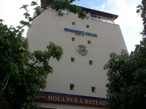 Mola Hotel - Photo 1