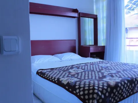 Mola Hotel - Photo 3