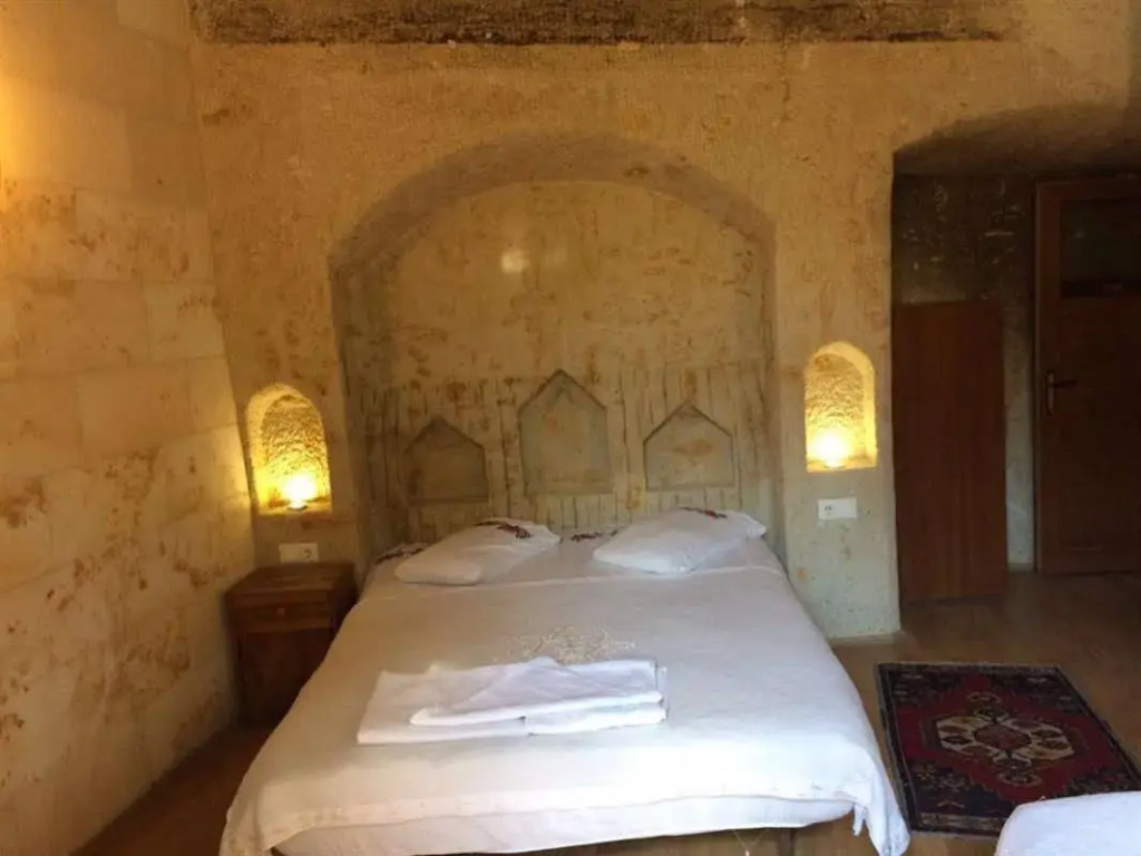 Monastery Cave Hotel - Photo 2