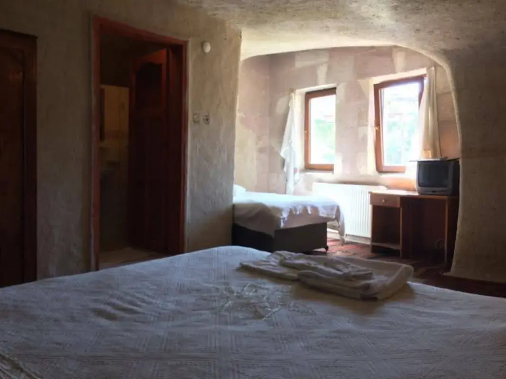 Monastery Cave Hotel - Photo 3