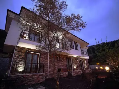 Mons Casa Boutique Hotel - Photo 1