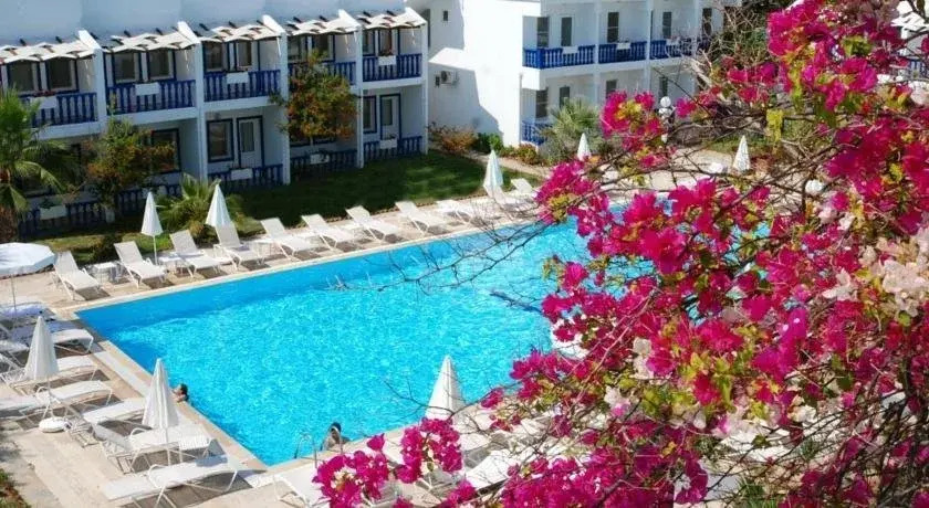 Moonstar Beach Hotel - Photo 1