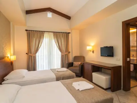 Natur-Med Hot Springs and Health Resort - Photo 2
