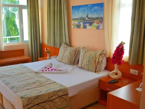 Nebilux Hotel - Photo 1