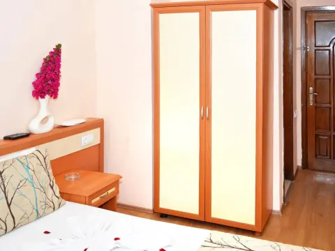 Nebilux Hotel - Photo 4