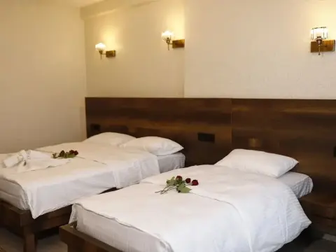 New Konak Hotel - Photo 4