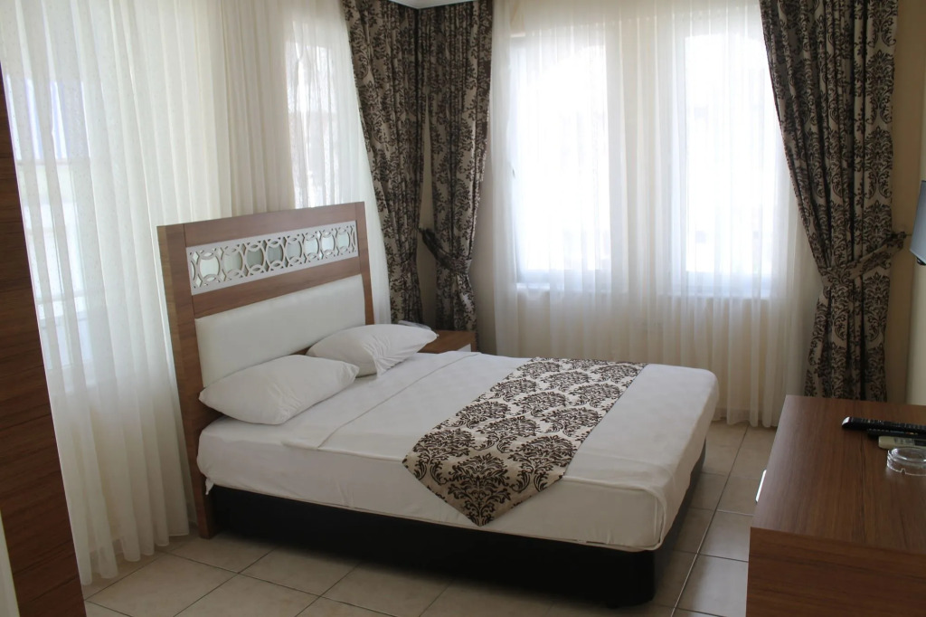 North Point Hotel - Photo 2