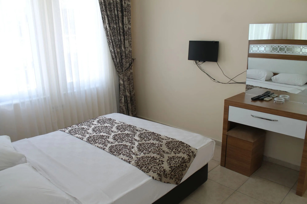 North Point Hotel - Photo 4