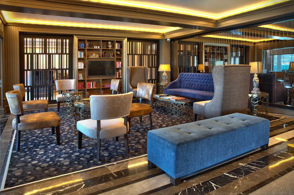 Northdoor Hotel - Photo 2