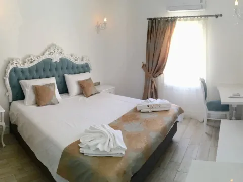 Olivias Group Hotel - Photo 3