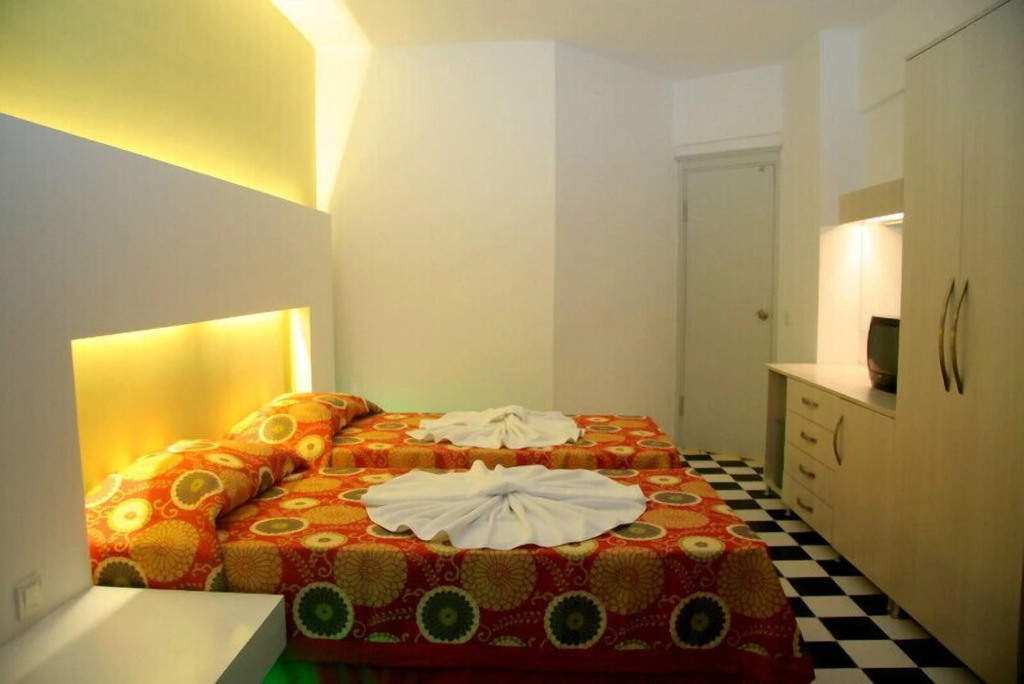 Orient Suite Hotel - Photo 4