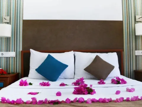 Oskay Hotel - Photo 2