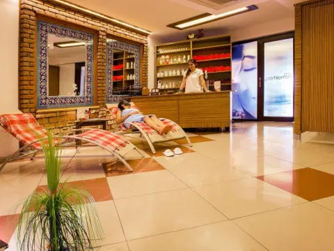 Otel Azmakhan - Photo 2