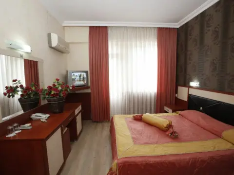 Lara Hadrianus Hotel - Photo 3