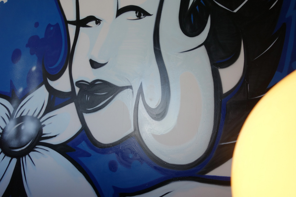 Love You Hotel - Photo 2