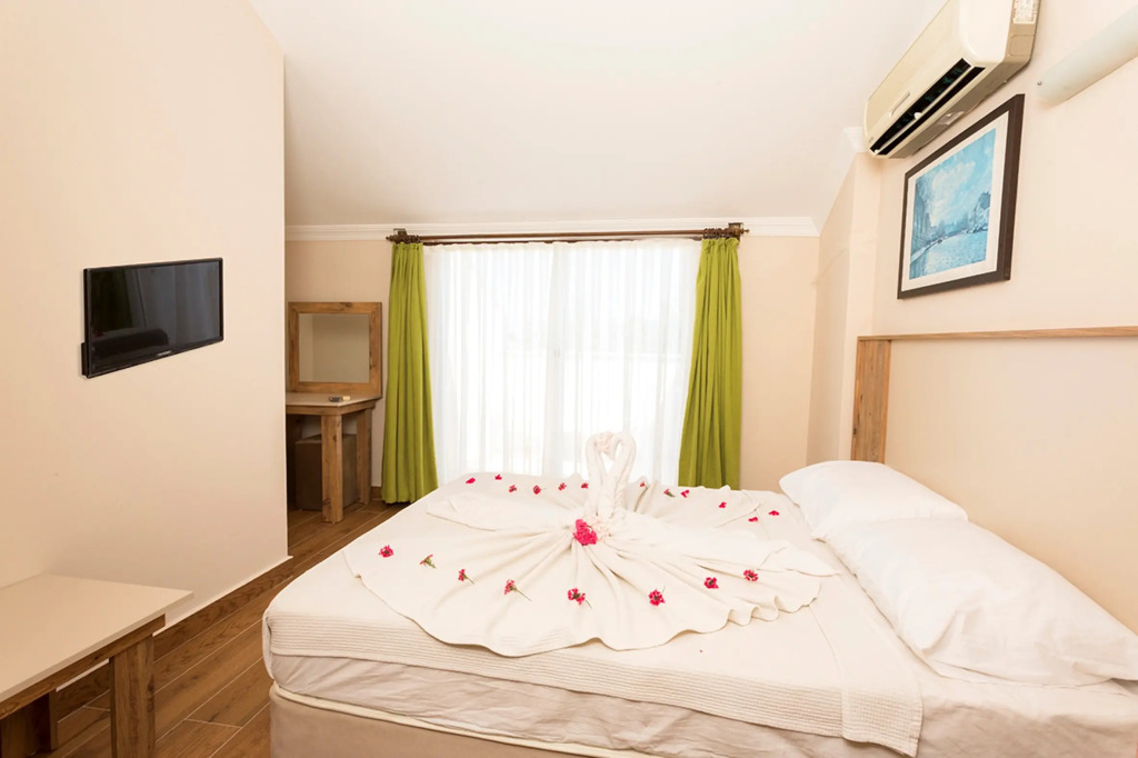 Rich Melissa Hotel - Photo 4