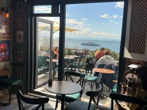 Seatanbul Hotel - Photo 4