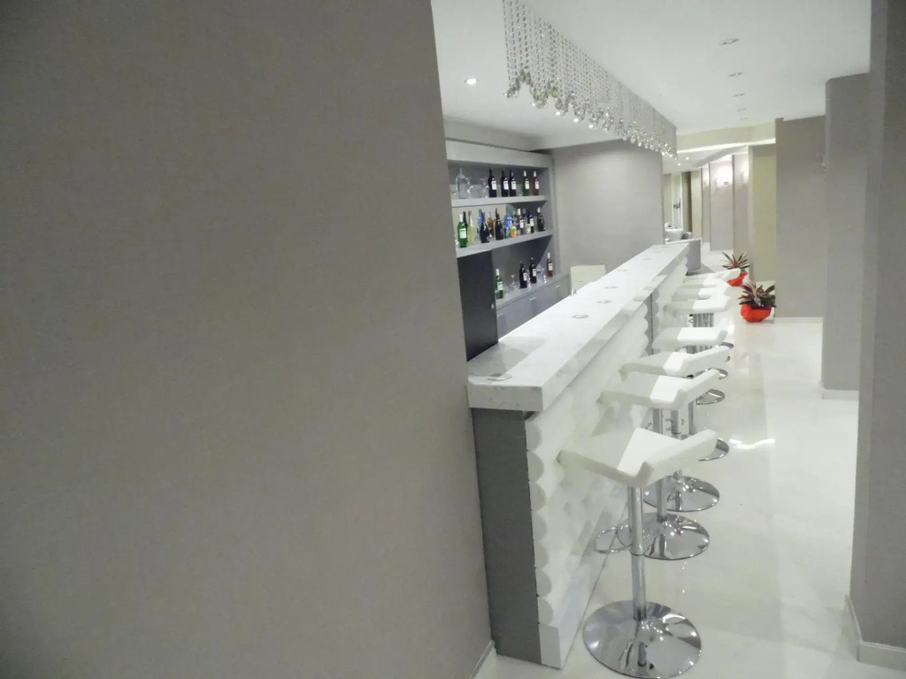 Winecity Hotel - Photo 2