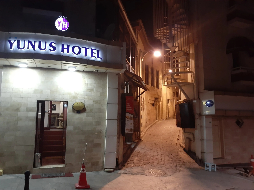 Yunus Hotel - Photo 1