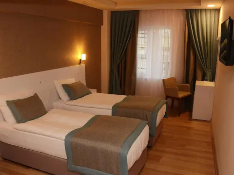 Parion House Hotel - Photo 3