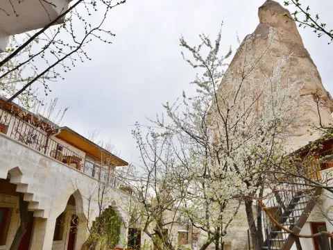 Peri Cave Hotel - Photo 1