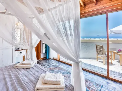 Pier House - Photo 3