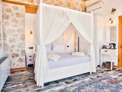 Pier House - Photo 4