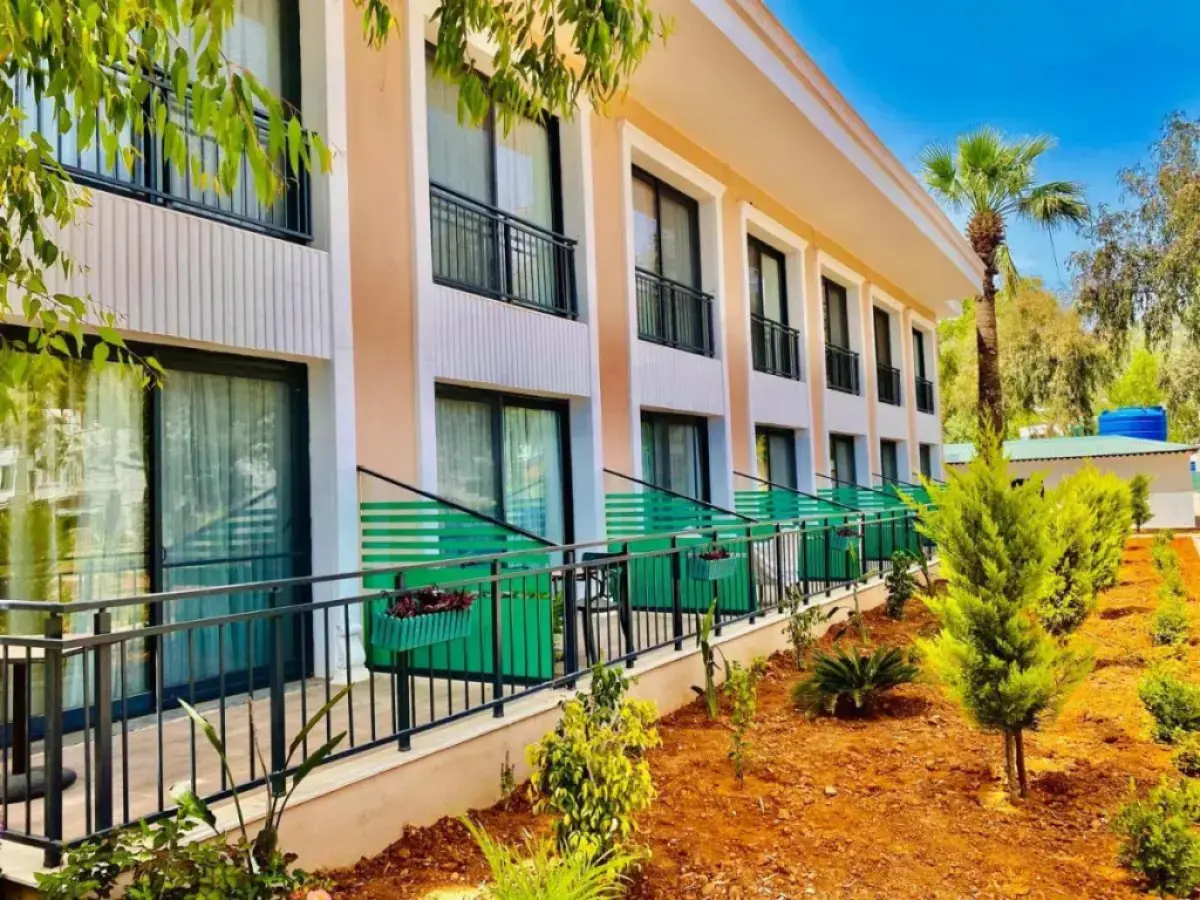 Polaris Hayat Motel