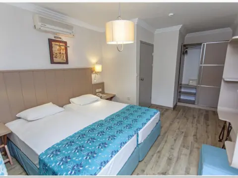 Prince Apart - Photo 3