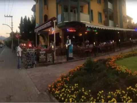 Rayon Apart - Photo 1